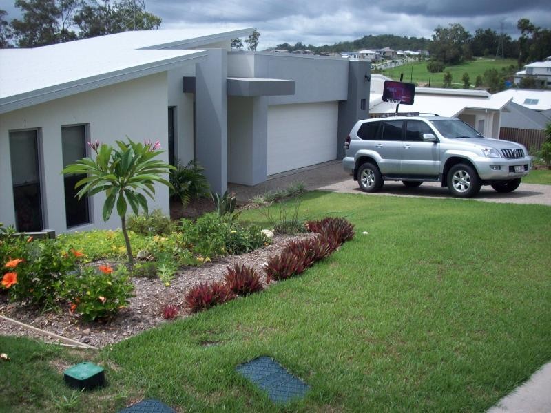 11 Skyburnett Street, Reedy Creek QLD 4227