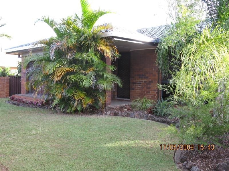 227 Sunshine Blvd, Mermaid Waters QLD 4218