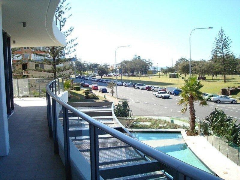 1/173 Old Burleigh Road, Broadbeach QLD 4218