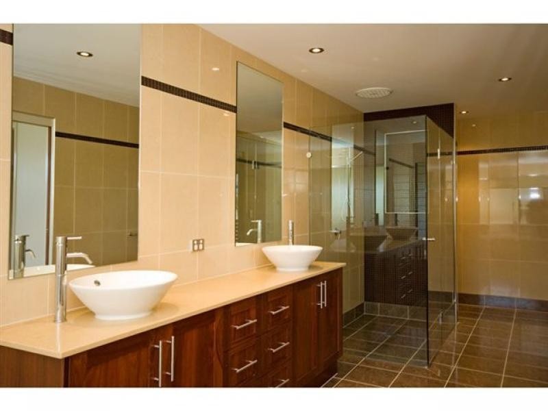 1/6001 The Boulevarde, Benowa QLD 4217