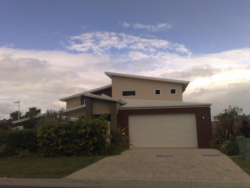 6018B Vista Drive, Benowa QLD 4217