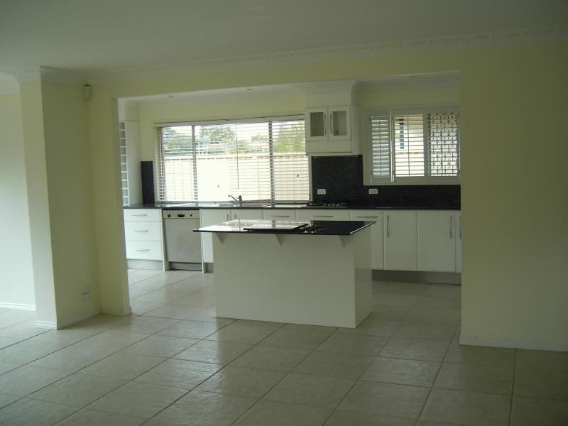 2 Weatherly Avenue, Mermaid Beach QLD 4218