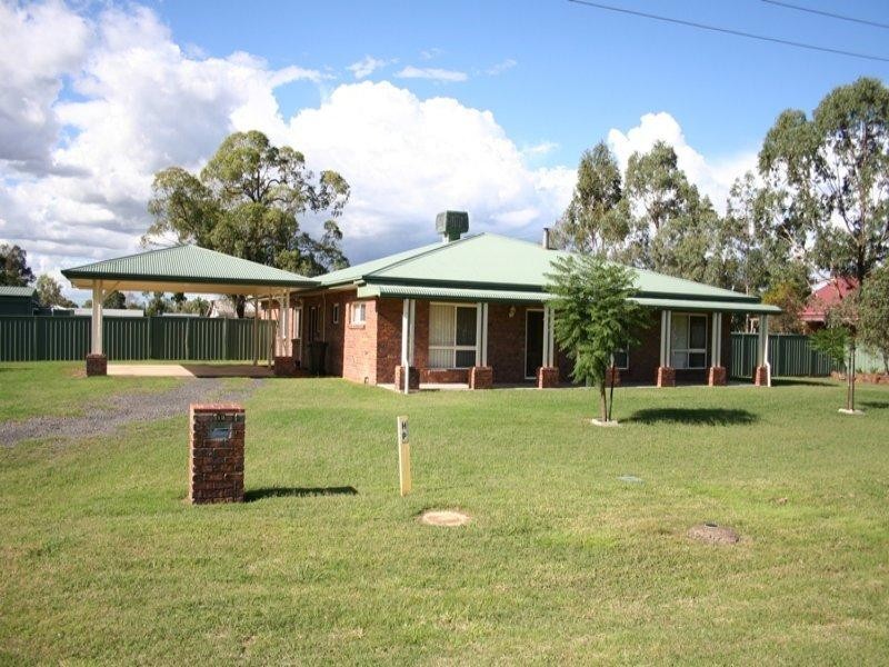 12 Voll Avenue, Oakey QLD 4401