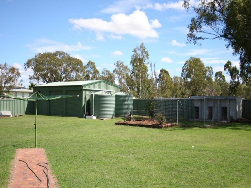 12 Voll Avenue, Oakey QLD 4401