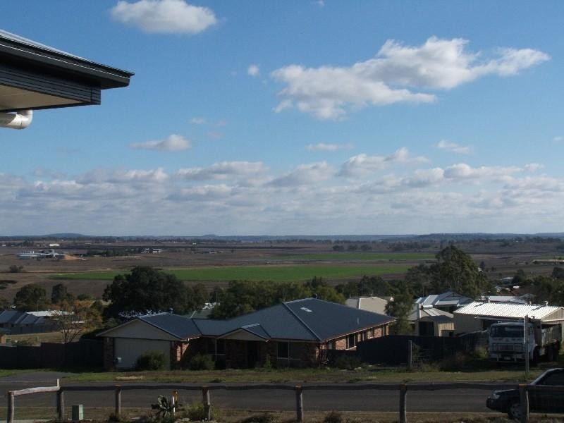 48 Rebwonga Street, Toowoomba QLD 4350