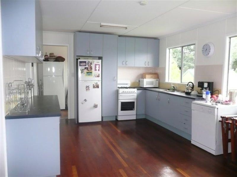 119 Perth Street, Centenary Heights QLD 4350