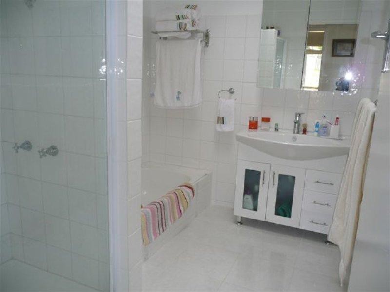 119 Perth Street, Centenary Heights QLD 4350