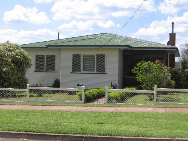177 Long Street, South Toowoomba QLD 4350