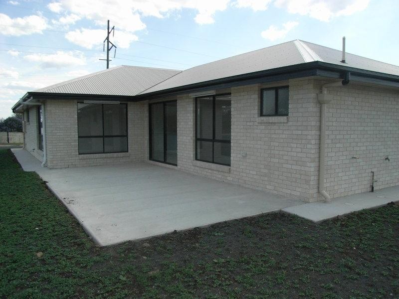 16 Newman Road, Wyreema QLD 4352