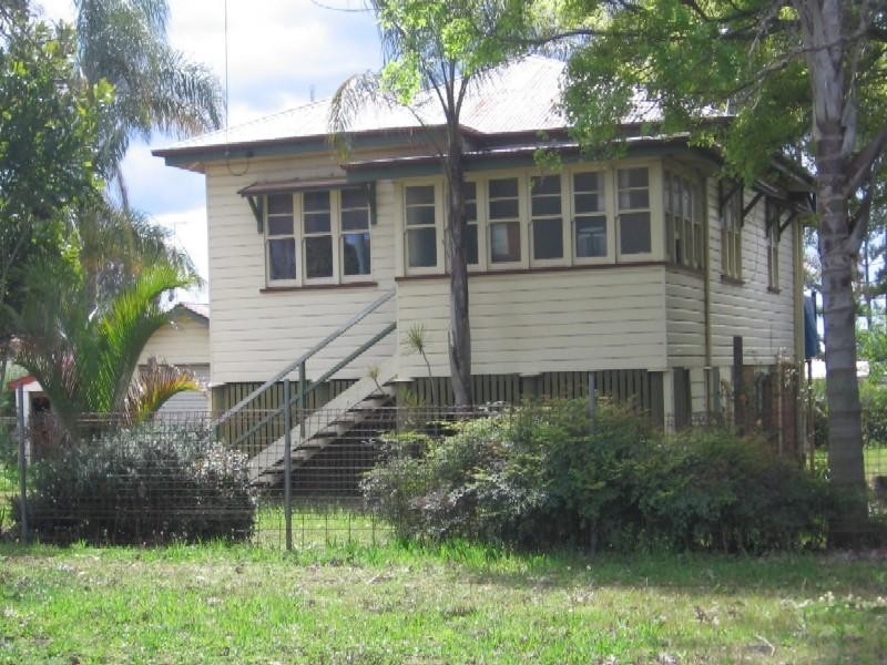 1 Weetwood Street, Newtown QLD 4350