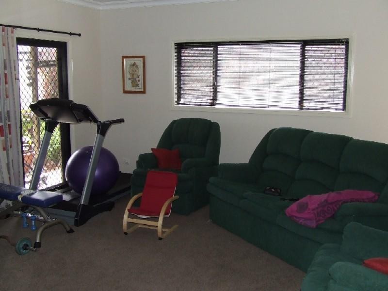 8 Powell Court, Highfields QLD 4352