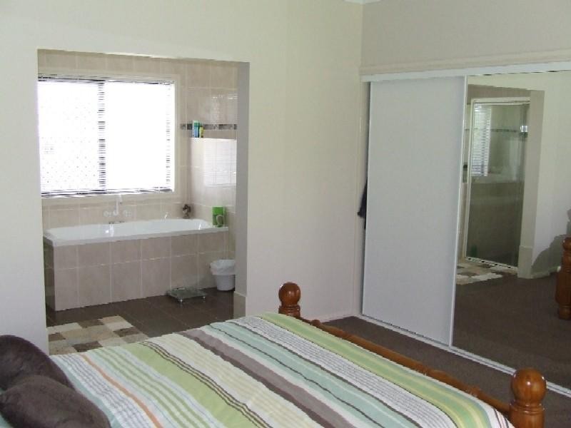 8 Powell Court, Highfields QLD 4352