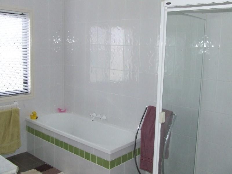 8 Powell Court, Highfields QLD 4352