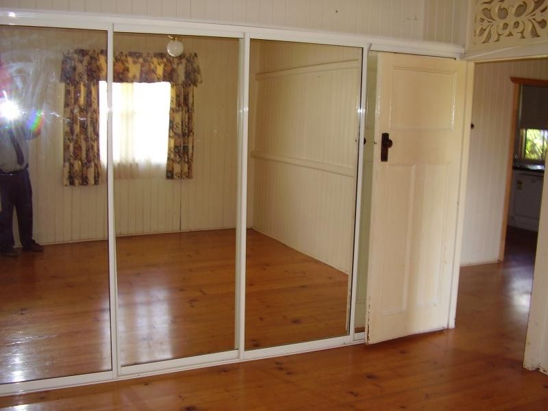 17 McDowall Street, Newtown QLD 4350