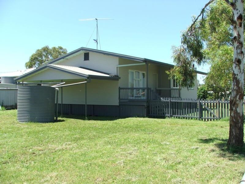 10 Creek Street, Cambooya QLD 4358