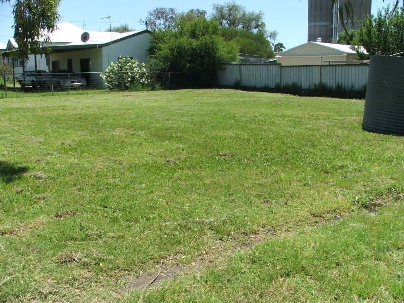 10 Creek Street, Cambooya QLD 4358