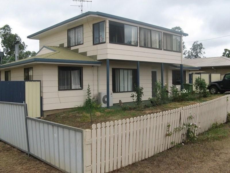 22 Aruma Drive, Oakey QLD 4401