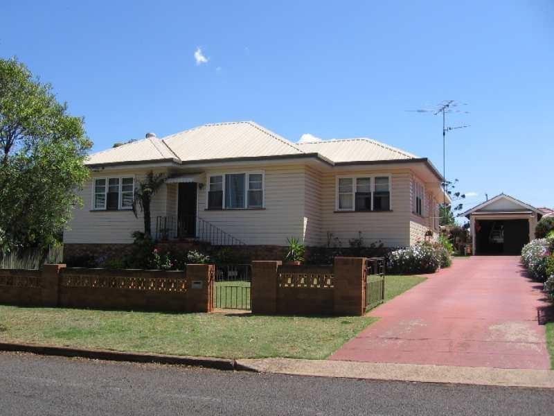 3 Blackdown Street, Harristown QLD 4350