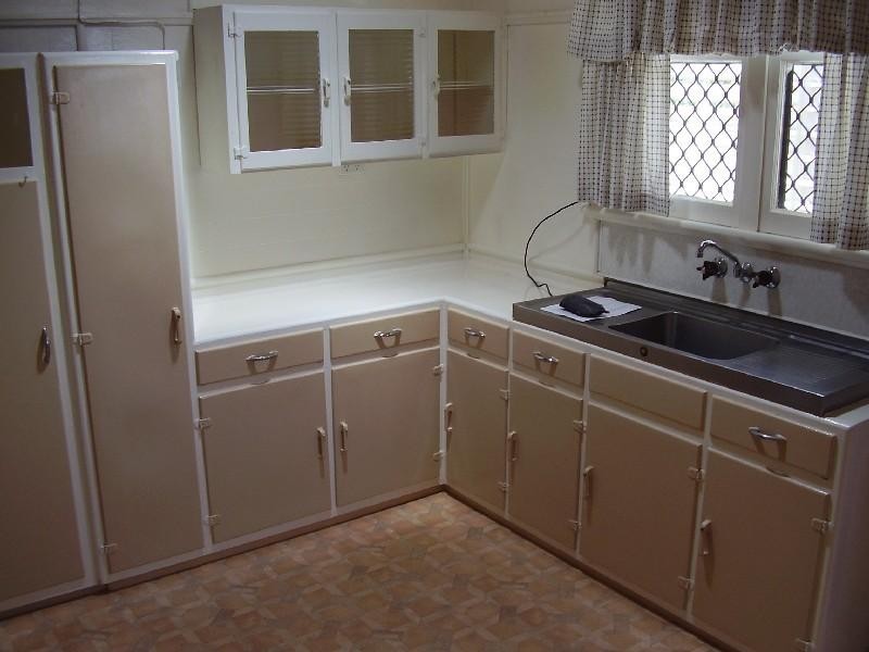 3 Blackdown Street, Harristown QLD 4350