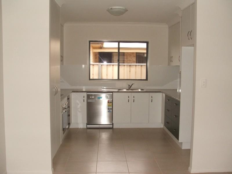 21 Berghofer Drive, Oakey QLD 4401