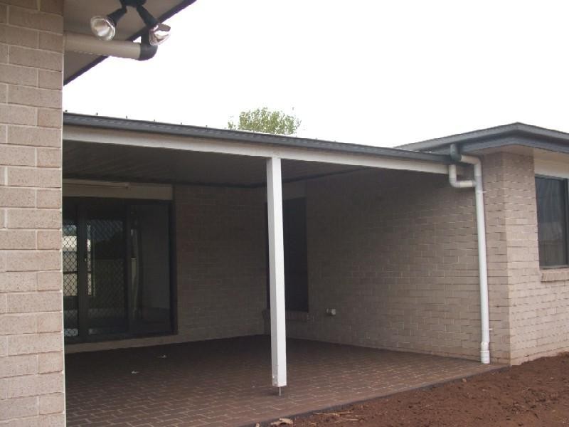 21 Berghofer Drive, Oakey QLD 4401