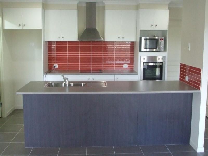 31 Sunset Drive, Glenvale QLD 4350