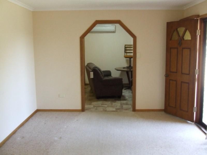 8 Aruma Drive, Oakey QLD 4401