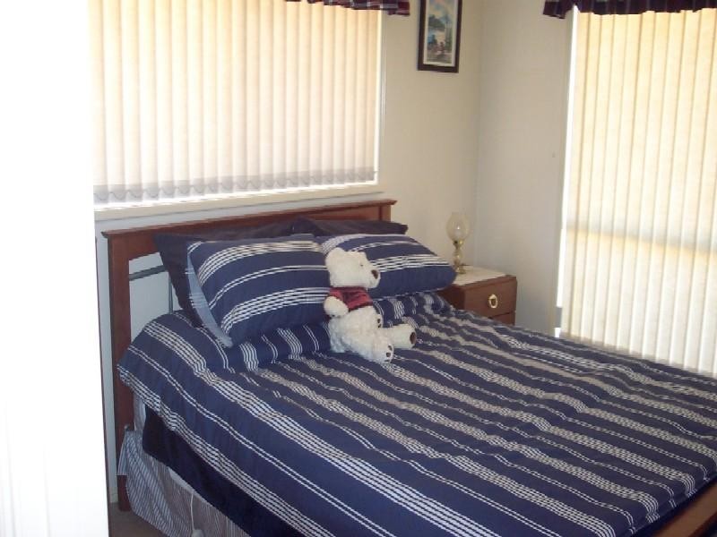 15 Carys Road, Glenvale QLD 4350