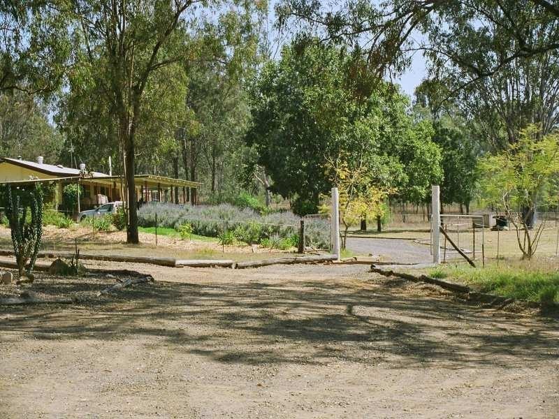 80 Penderests Road, Murphys Creek QLD 4352