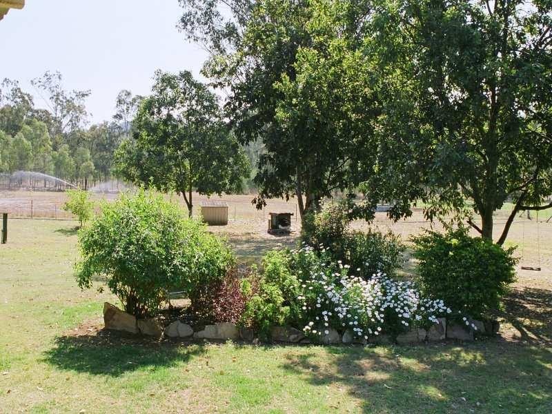 80 Penderests Road, Murphys Creek QLD 4352