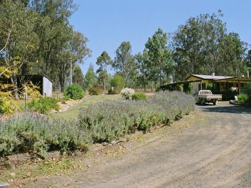 80 Penderests Road, Murphys Creek QLD 4352