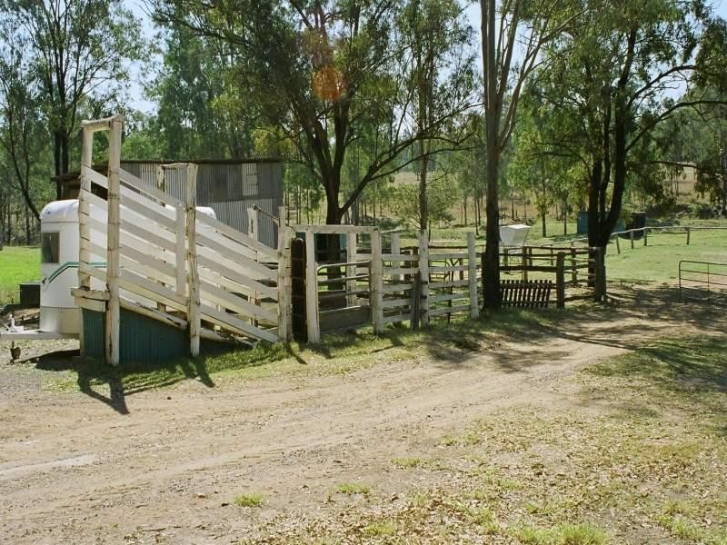 80 Penderests Road, Murphys Creek QLD 4352