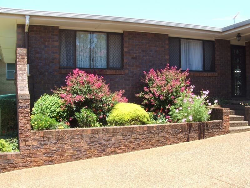 17 Mott Crescent, Toowoomba QLD 4350