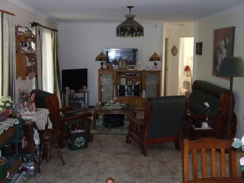 2 Cary Road, Toowoomba QLD 4350