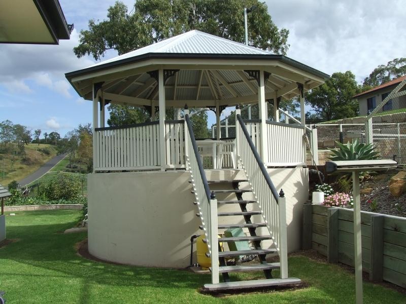 2 Ryans Drive, Toowoomba QLD 4350