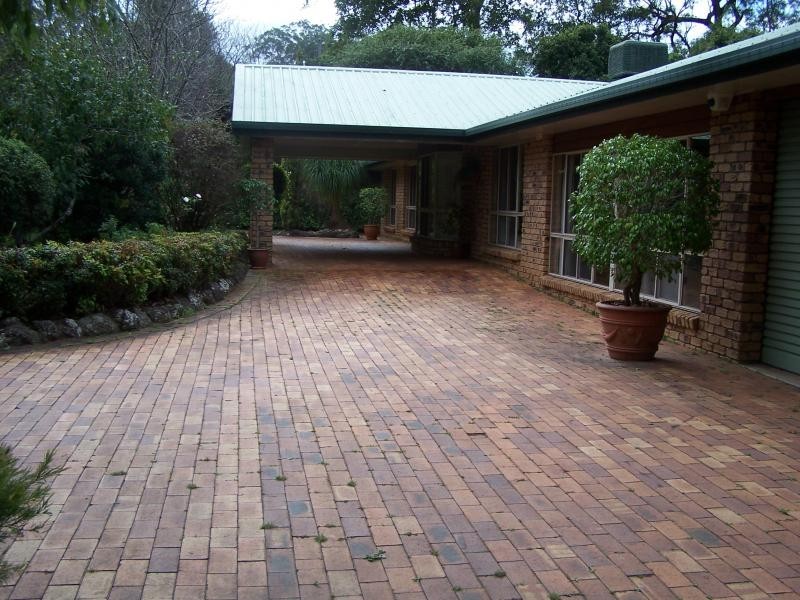 15 Hilltop Crescent, Toowoomba QLD 4350