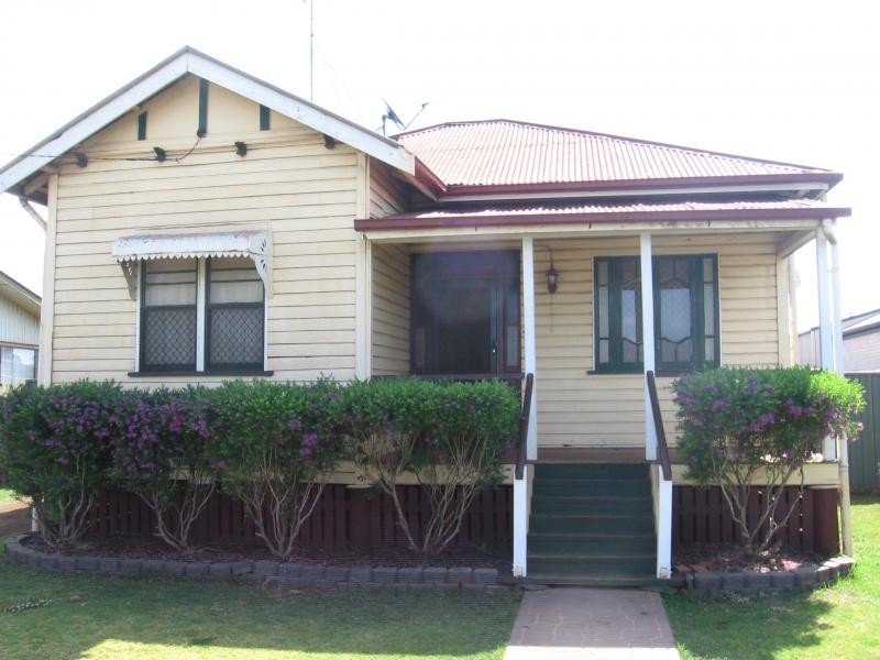 17 McDowall Street, Toowoomba QLD 4350