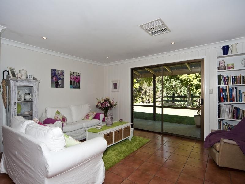 23 Donnellys Road, Toowoomba QLD 4350