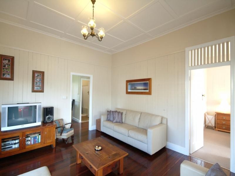 8 Carlton Street, Toowoomba QLD 4350