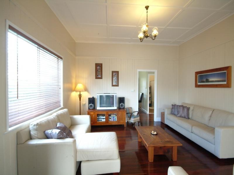 8 Carlton Street, Toowoomba QLD 4350