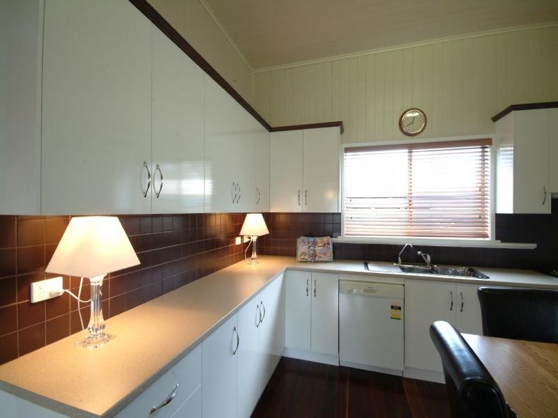 8 Carlton Street, Toowoomba QLD 4350
