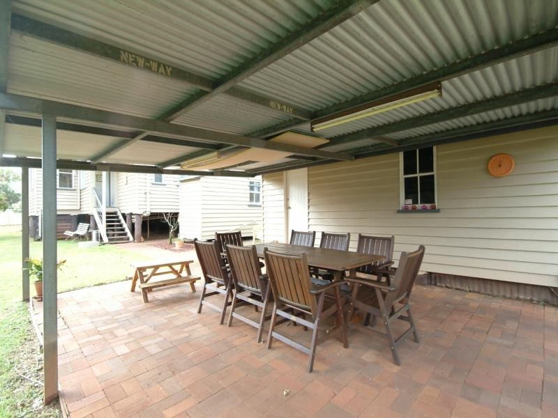 8 Carlton Street, Toowoomba QLD 4350
