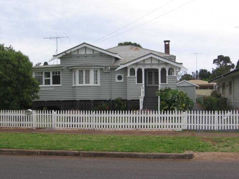 44 Taylor Street, Toowoomba QLD 4350