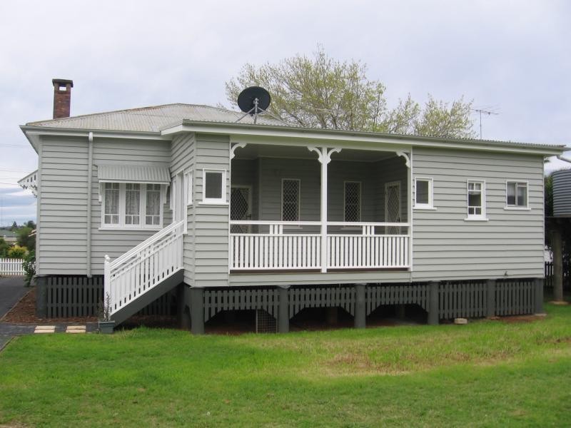 44 Taylor Street, Toowoomba QLD 4350