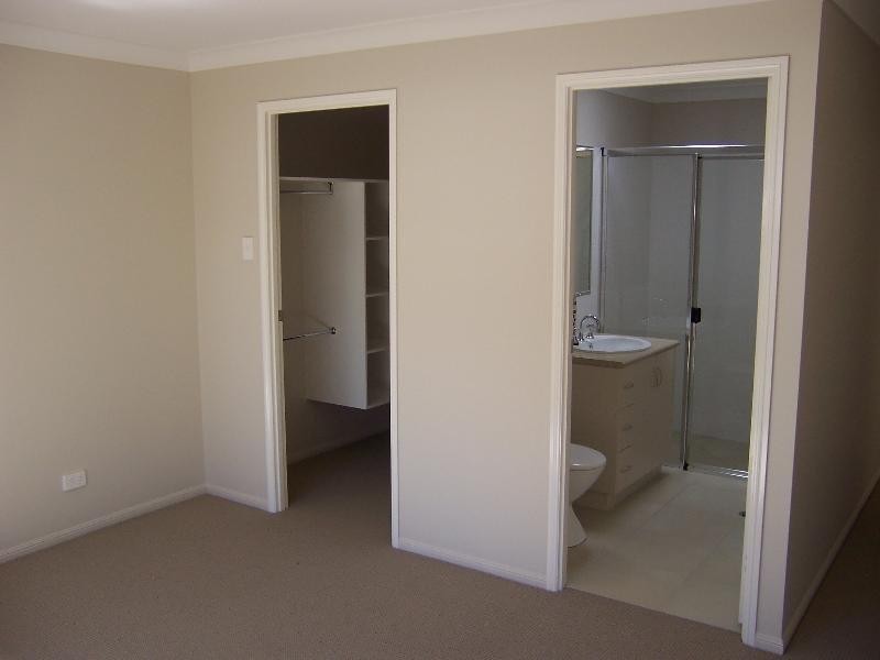 1/11A Warratah Street, Toowoomba QLD 4350