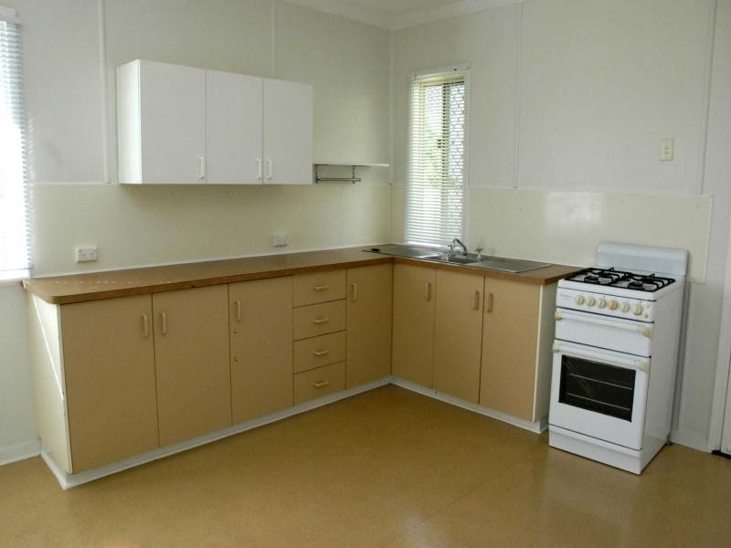 4 Mooney Street, Toowoomba QLD 4350