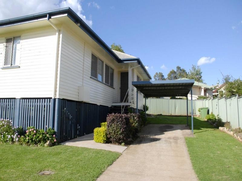 4 Mooney Street, Toowoomba QLD 4350