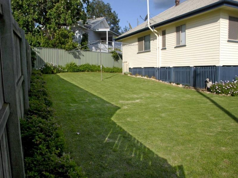 4 Mooney Street, Toowoomba QLD 4350