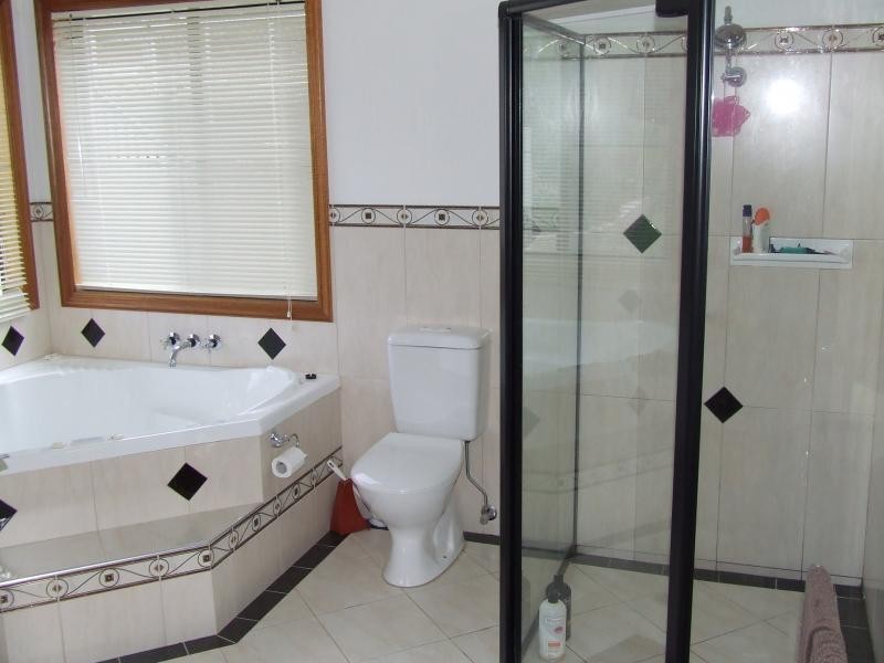 2 Ryans Drive, Toowoomba QLD 4350