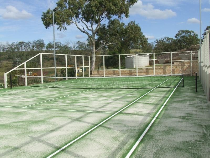 2 Ryans Drive, Toowoomba QLD 4350